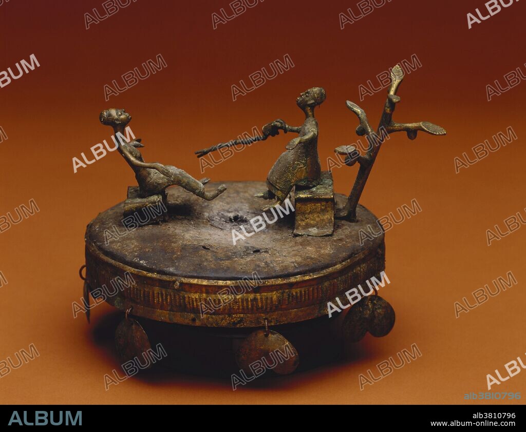 Ashanti sculpture. The Ashanti are a major ethnic group of the Ashanti Region in Ghana. Prior to European colonization, they developed a large and influential empire in West Africa. This sculpture probably depicts the legend of the Golden Stool, which tells the story of the birth of the Ashanti kingdom. According to the story, the stool was commanded from the heavens and given to the first Ashanti king.