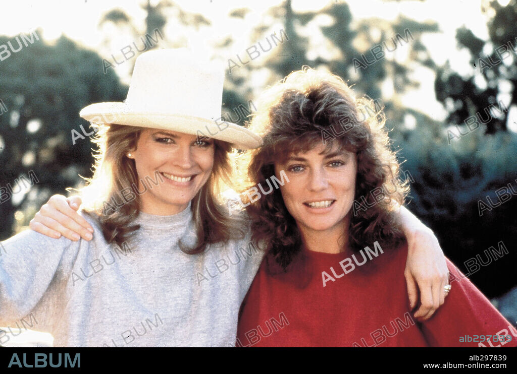 CANDICE BERGEN y JACQUELINE BISSET en RICAS Y FAMOSAS, 1981 (RICH AND FAMOUS), dirigida por GEORGE CUKOR. Copyright M.G.M.