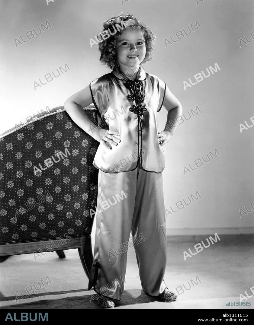 SHIRLEY TEMPLE in STOWAWAY, 1936, directed by WILLIAM A. SEITER. Copyright 20TH CENTURY FOX.