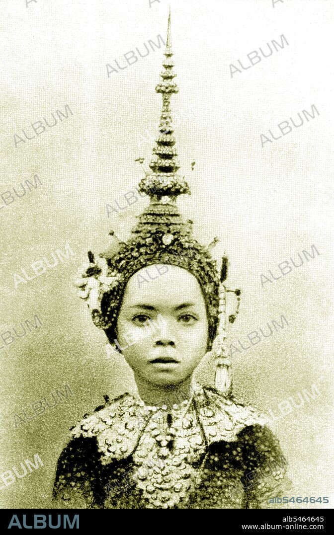 Cambodia: A young prima ballerina of the Cambodian Royal Ballet, Lycee ...