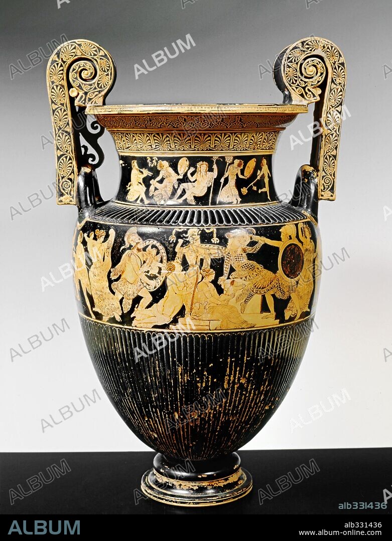 Attic krater fluted red figure with 2 handles 4th century BC with scene of hunting wild boar.