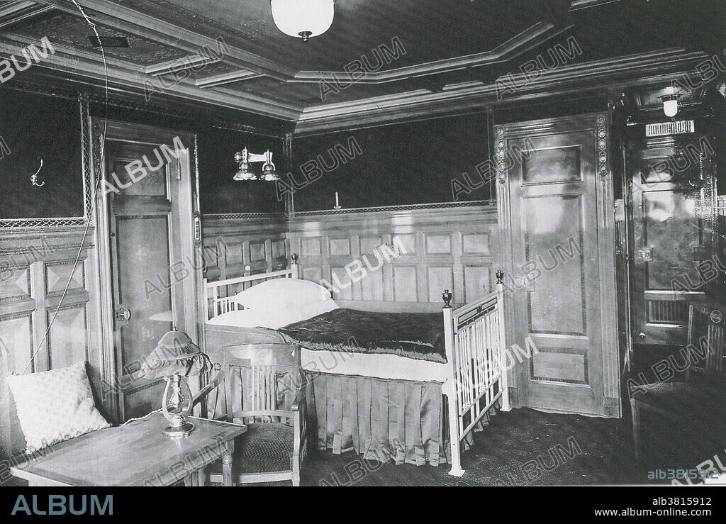 First class parlour Suite #B59 in the Titanic, 1912. This suite opened into a drawing room.