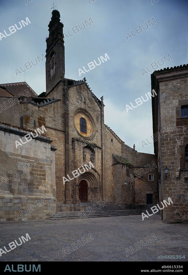 FACHADA ROMANICA DE LA CATEDRAL VIEJA - SIGLO XII/XIII.