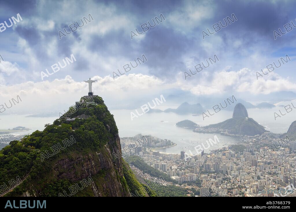 Rio de Janeiro: mountains, sea and architecture - UNESCO World Heritage  Centre