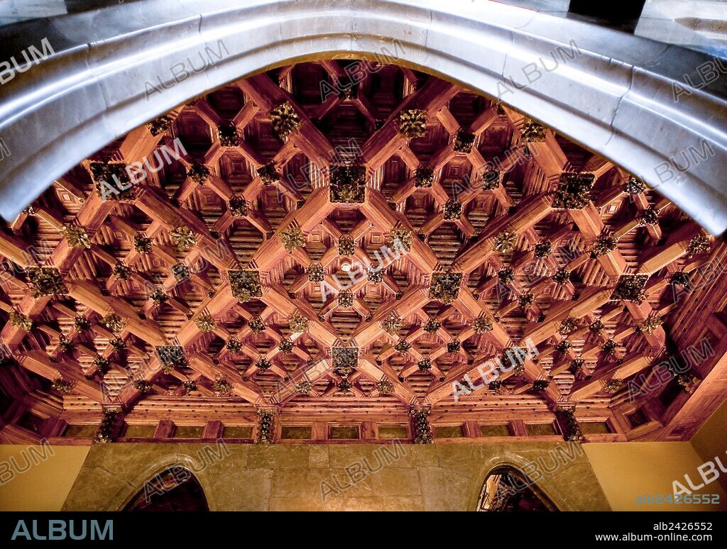 ANTONI GAUDÍ. Palau Güell. Ceiling and parabolic arches of the room visits.