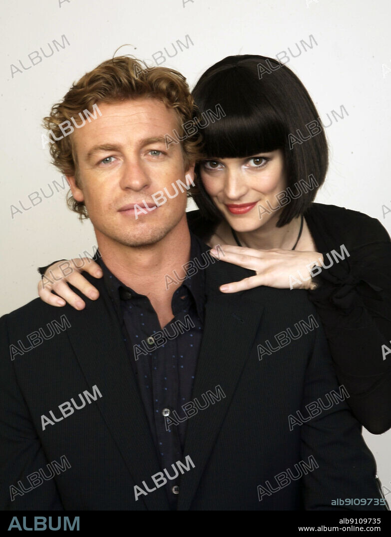 SIMON BAKER and WINONA RYDER in SEX AND DEATH 101, 2007, directed by DANIEL  WATERS. Copyright Anchor Bay Entertainment. - Album alb9109735