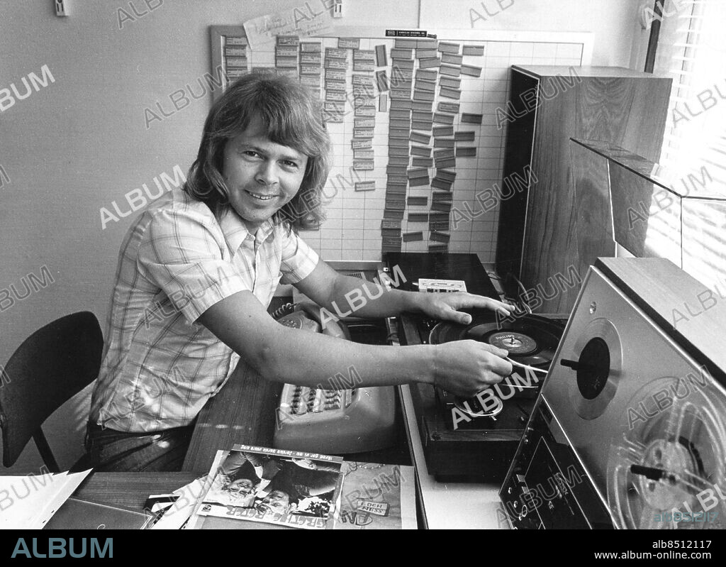 Stockholm 1973-08-07. Björn Ulvaeus i skivstudion.. Foto: Bertil Stilling / Expressen / TT / Kod: 40. ** AFTONBLADET OUT **.