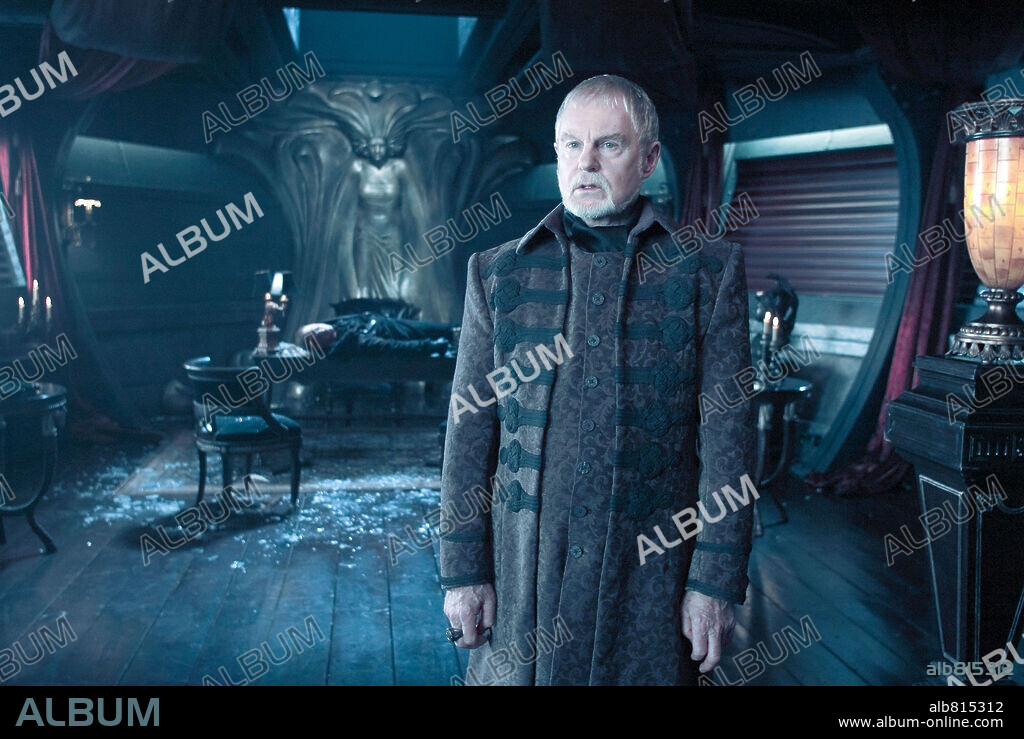 DEREK JACOBI in UNDERWORLD: EVOLUTION, 2006, directed by LEN WISEMAN. Copyright LAKESHORE ENTERTAINMENT/SCREEN GERMS INC. / CURRAN, DOUGLAS.