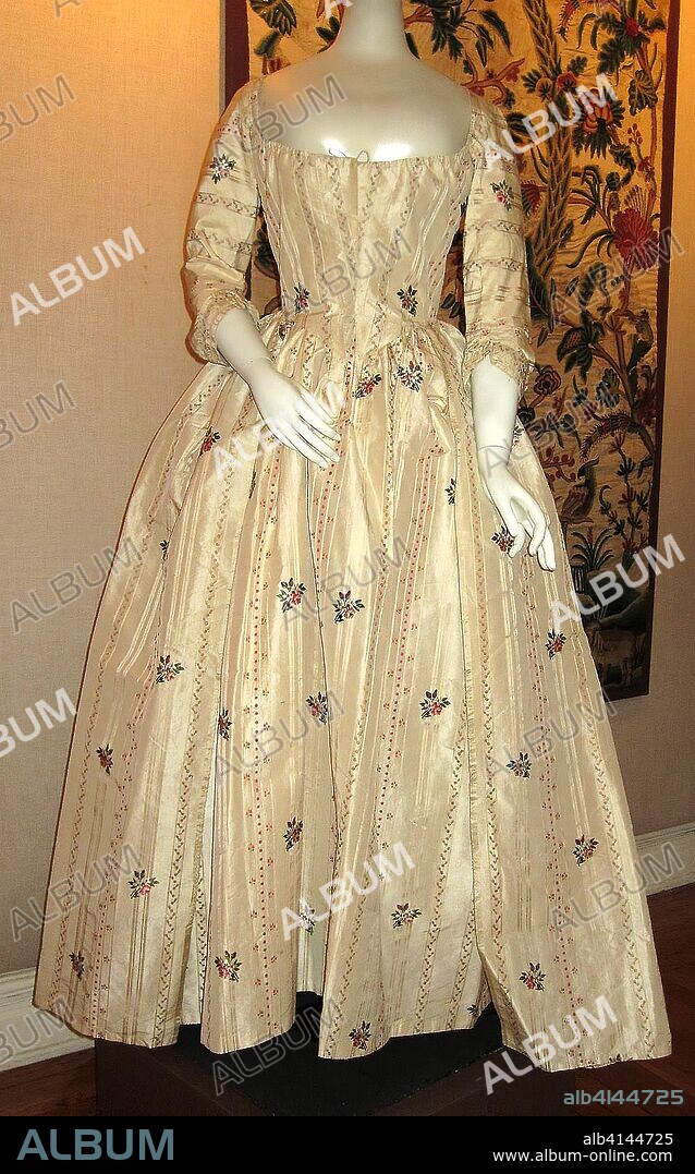 Overgown and Petticoat (Robe à l'anglaise). England. Date: 1765-1785.  Dimensions: 141.6 cm (55 3/4 in.). Silk, plain weave and strips of satin  weave with supplementary pat - Album alb4144725