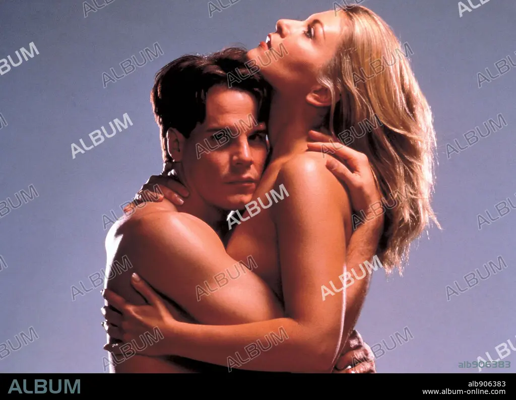 CRAIG SHEFFER and SHERYL LEE in BLISS, 1997, directed by LANCE YOUNG. -  Album alb906383