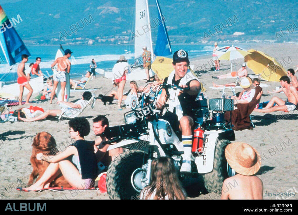 STEVE GUTTENBERG in POLICE ACADEMY, 1984, directed by HUGH WILSON. Copyright WARNER BROS. PICTURES.