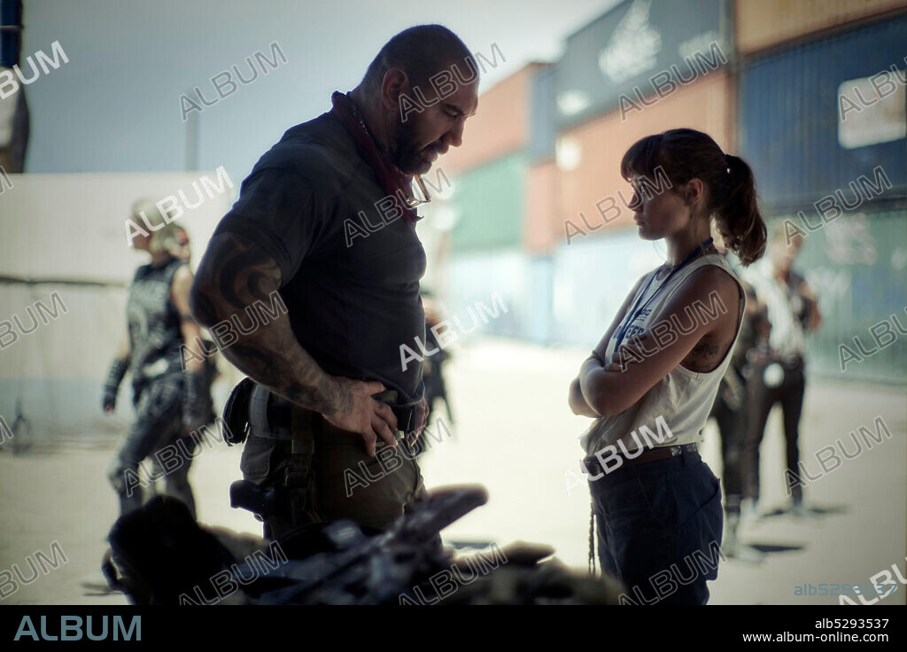 DAVE BAUTISTA and ELLA PURNELL in ARMY OF THE DEAD, 2021, directed by ZACK SNYDER. Copyright THE STONE QUARRY.