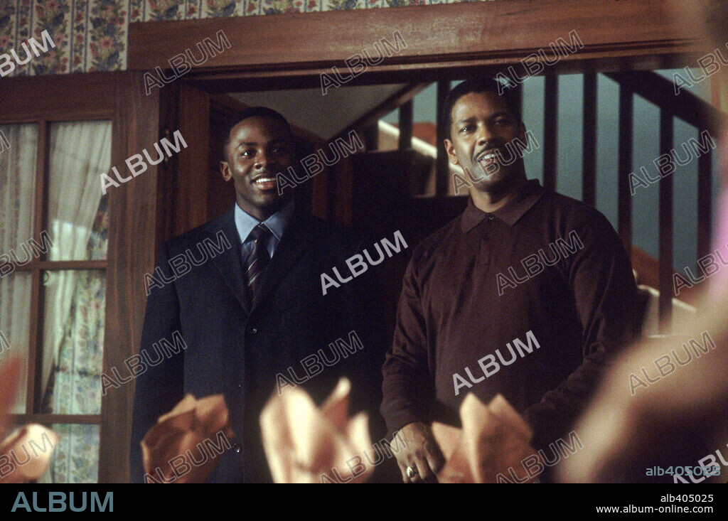 DENZEL WASHINGTON and DEREK LUKE in ANTWONE FISHER, 2002, directed by DENZEL WASHINGTON. Copyright FOX SEARCHLIGHT PICTURES.