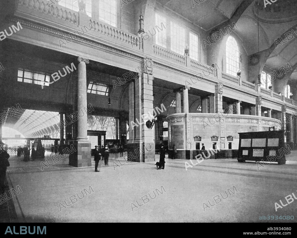 Interior of Retiro Railway Station, Buenos Aires, Argentina. Located opposite the Plaza San Martin, Retiro Railway Station opened in 1915. A print from Buenos Aires, published by Mitchell's Book Store, Cangallo.