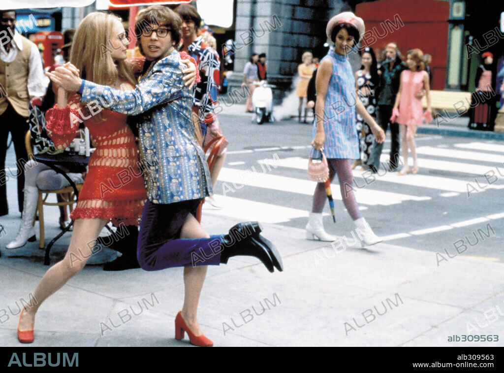 trajes de austin powers heather graham