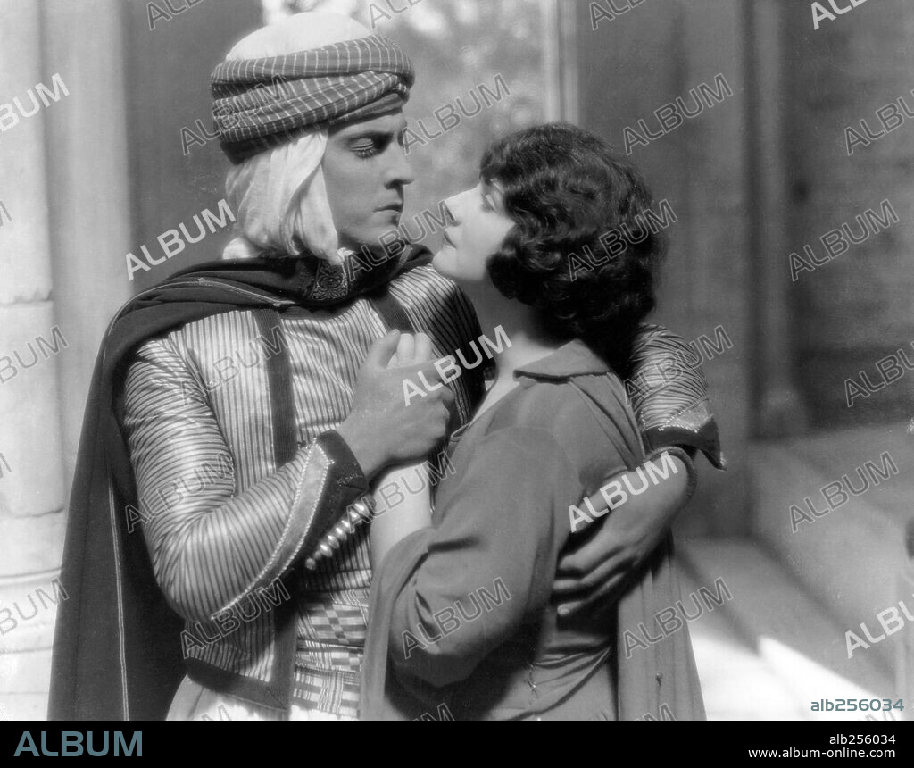 ALICE TERRY and RAMON NOVARRO in THE ARAB, 1924, directed by REX INGRAM (DIRECTOR). Copyright M.G.M.