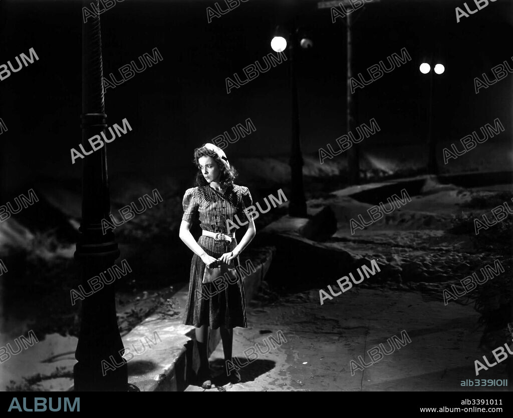 IDA LUPINO in MOONTIDE, 1942, directed by ARCHIE MAYO. Copyright 20TH CENTURY FOX.