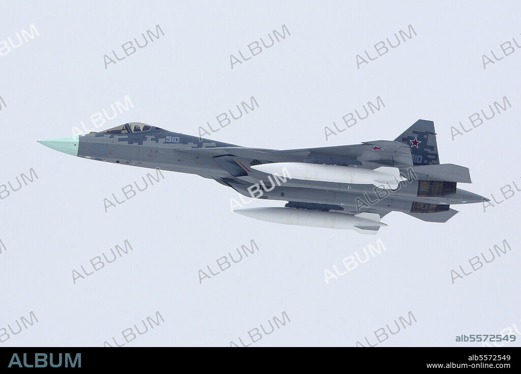 T-50 (Su-57) PAK-FA fifth generation Russian jet fighter during test flight, Zhukovsky, Russia.