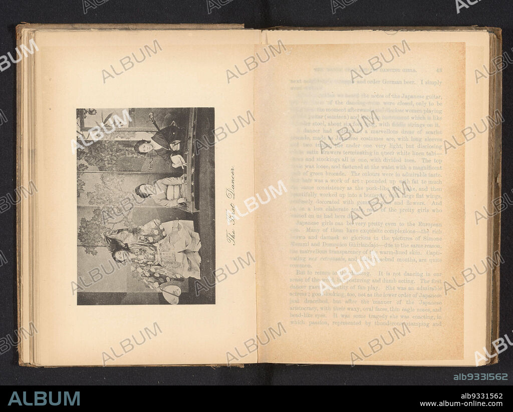 Portrait of three unknown Japanese women, The First Dancer (title on  object), Woman on left is a dancer, the two women on right are musicians.,  Douglas Sladen (possibly), - Album alb9331562