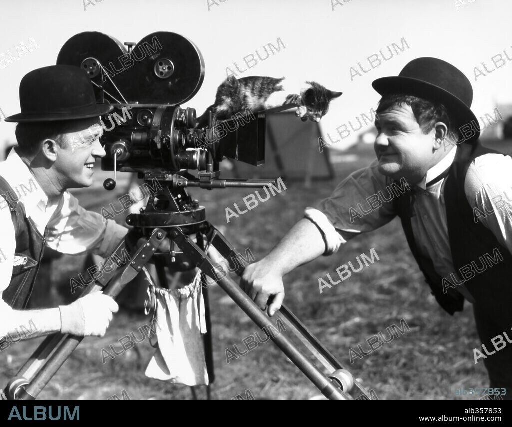 OLIVER HARDY und STAN LAUREL in THE FINISHING TOUCH, 1928, unter der Regie von CLYDE BRUCKMAN. Copyright HAL ROACH/MGM.