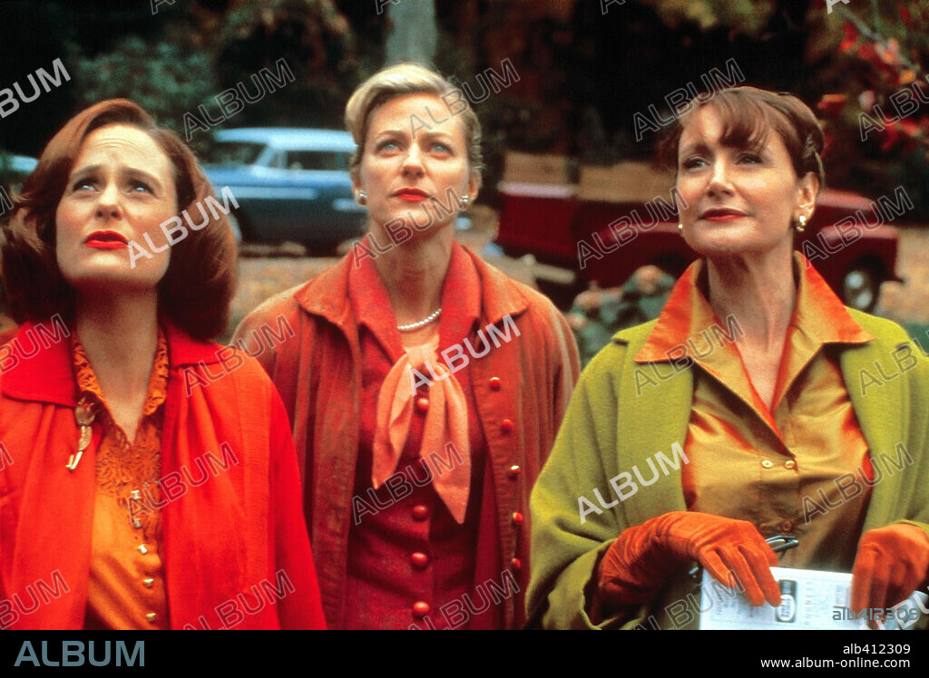 PATRICIA CLARKSON in FAR FROM HEAVEN 2002 directed by TODD