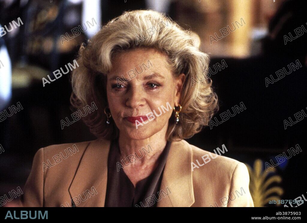 LAUREN BACALL in MISERY, 1990, directed by ROB REINER. Copyright CASTLE ROCK ENTERTAINMENT.