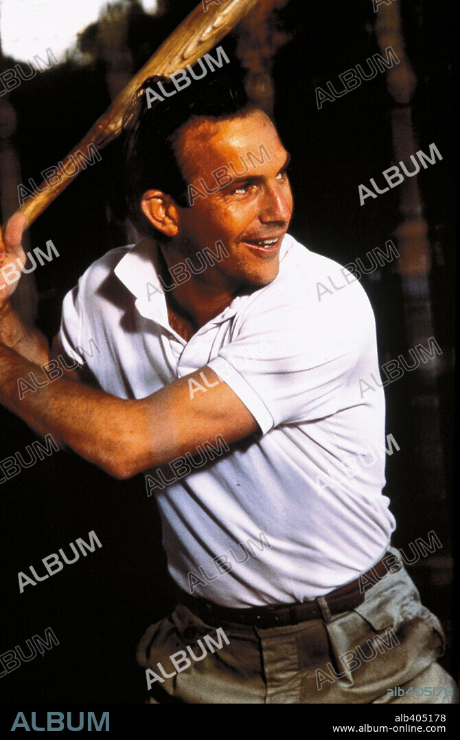 KEVIN COSTNER dans BULL DURHAM, 1988, réalisé par RON SHELTON. Copyright ORION PICTURES.