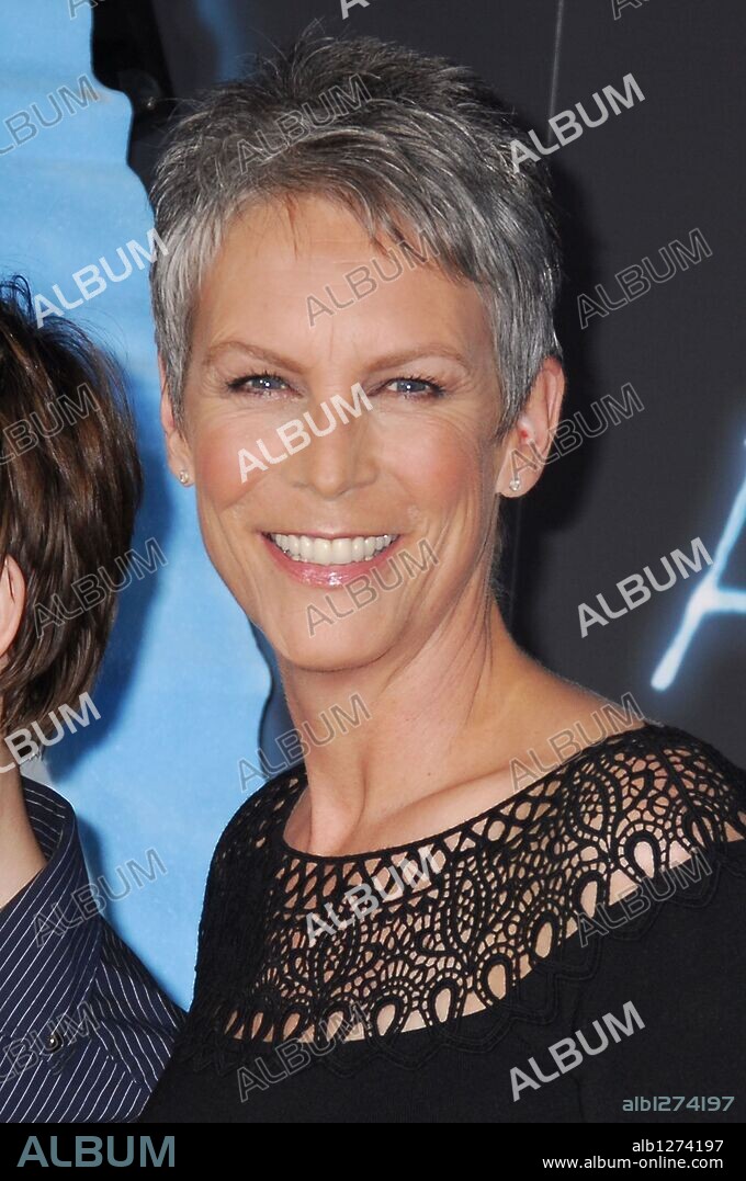 Dec 16, 2009 - Los Angeles, California, USA - Actress JAMIE LEE CURTIS at the 'Avatar' Los Angeles Premiere held at Grauman's Chinese Theater, Hollywood. 16/12/2009