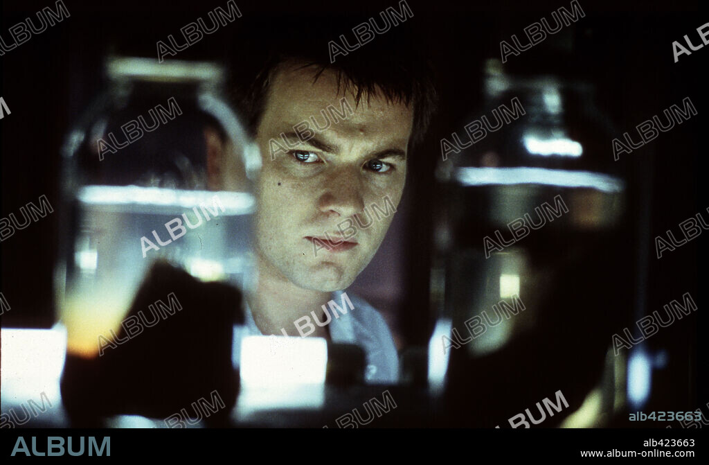 EWAN McGREGOR in NIGHTWATCH, 1997, directed by OLE BORNEDAL. Copyright DIMENSION FILMS / ZUCKERMAN, ROBERT.