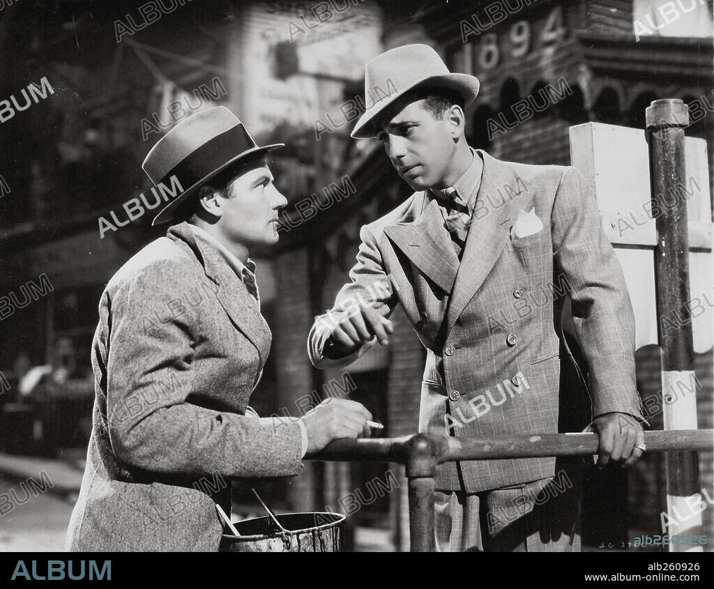 HUMPHREY BOGART and JOEL MCCREA in DEAD END, 1937, directed by WILLIAM WYLER. Copyright GOLDWYN/UNITED ARTISTS.