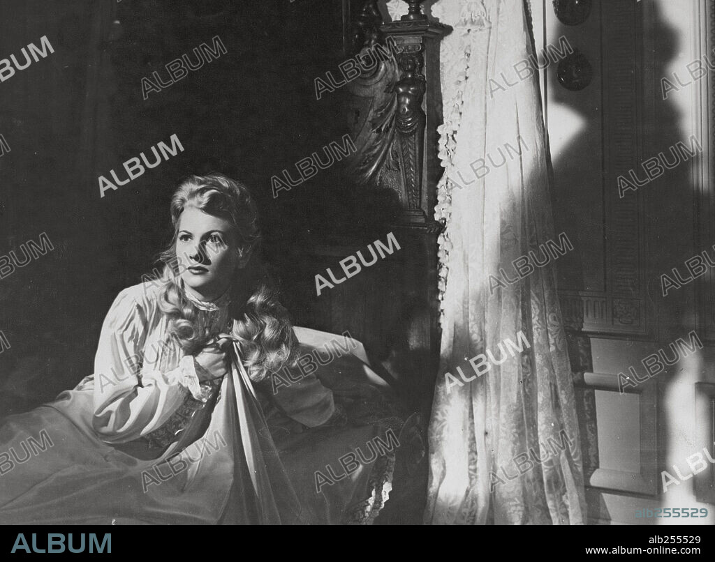 JOAN FONTAINE en ABISMOS, 1947 (IVY), dirigida por SAM WOOD. Copyright UNIVERSAL PICTURES.