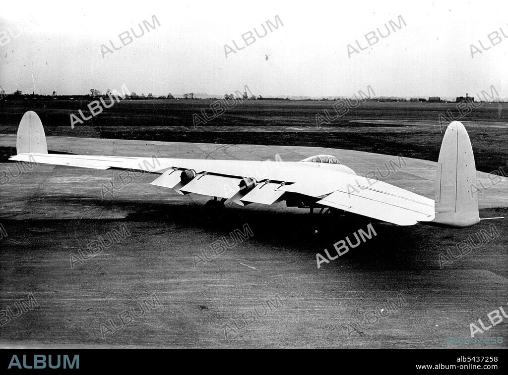 Britain's First All-Wing Jet Plane. The Armstrong Whitworth A.W. 52. Jet  England All-wing Aircraft photographed at Baginton Aerodrome today.  Britain's first jet-propelled - Album alb5437258