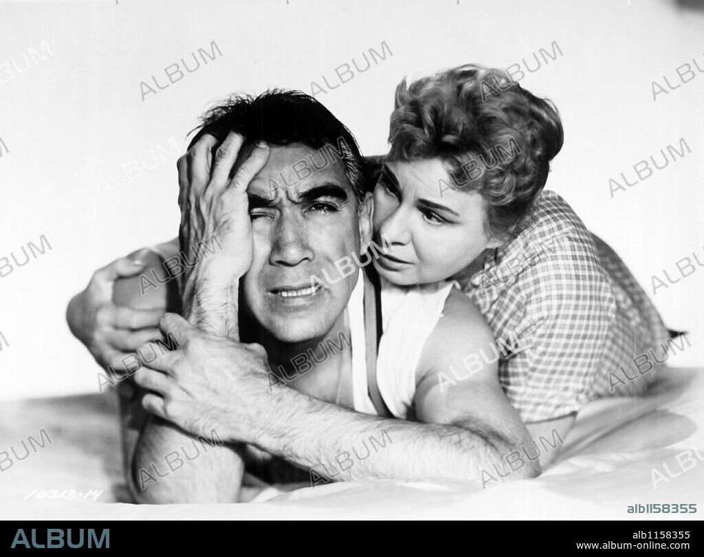 ANTHONY QUINN and SHIRLEY BOOTH in HOT SPELL, 1958, directed by DANIEL  MANN. Copyright PARAMOUNT PICTURES. - Album alb1158355