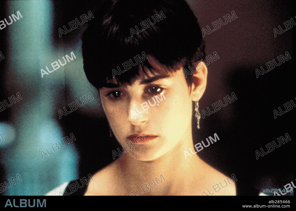 DEMI MOORE in GHOST, 1990, directed by JERRY ZUCKER. Copyright PARAMOUNT PICTURES.