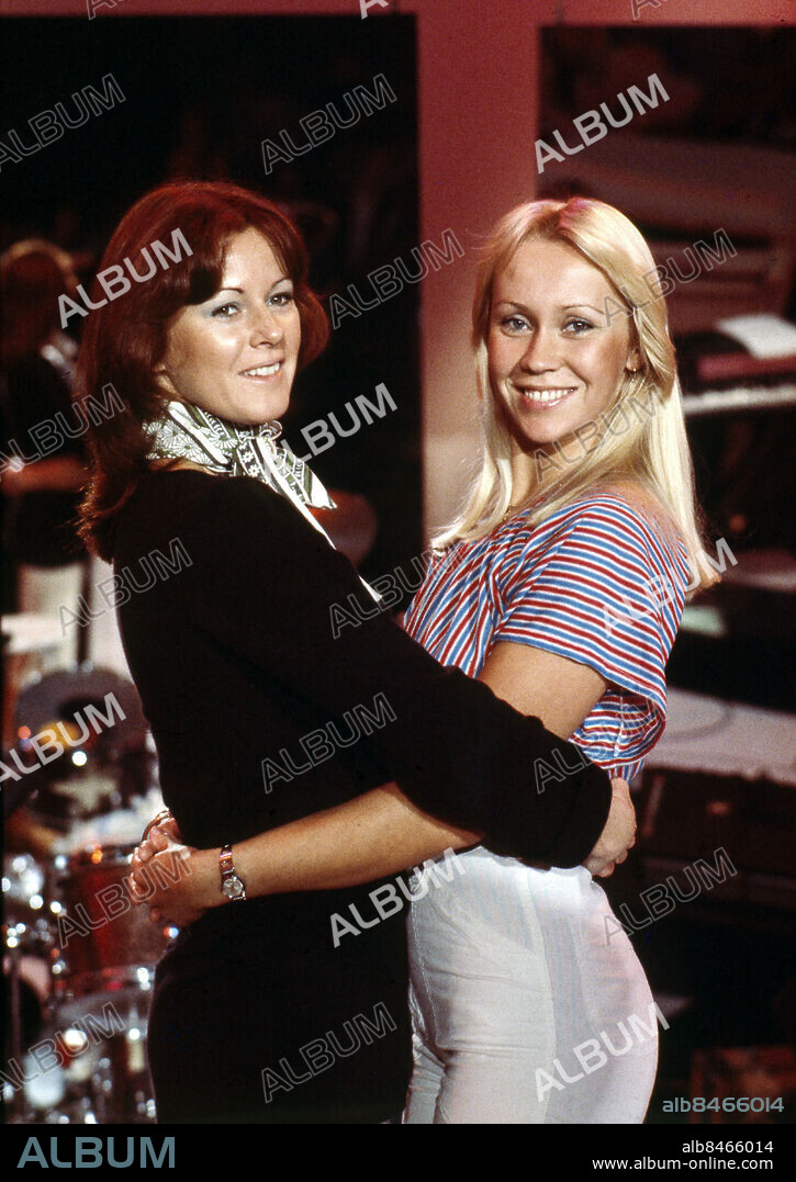 STOCKHOLM 1976-09-28. Sångerskorna I Popgruppen ABBA, Anni-Frid ...