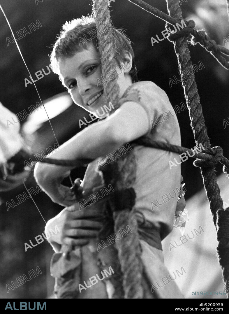 MIA FARROW in PETER PAN, 1976, directed by DWIGHT HEMION. Copyright NATIONAL BROADCASTING COMPANY (NBC).