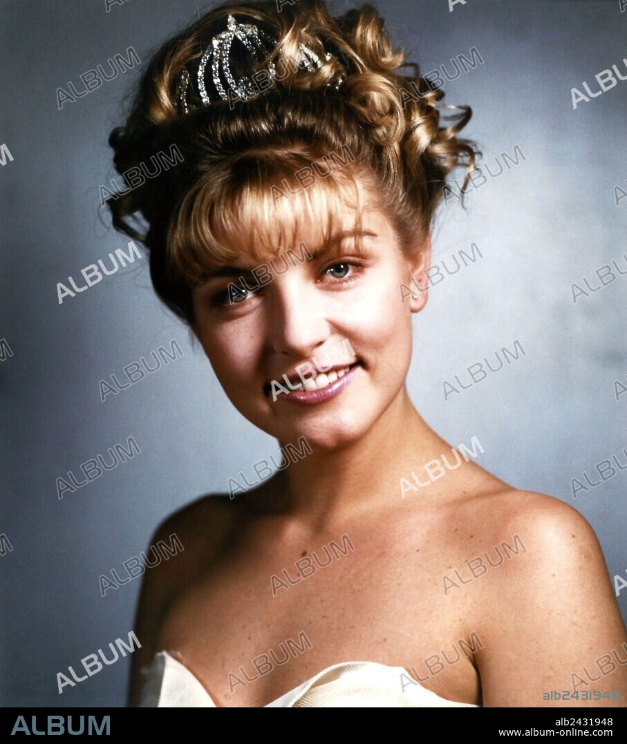 SHERYL LEE in TWIN PEAKS, 1990, directed by DAVID LYNCH. Copyright LYNCH/FROST PRODUCTIONS.