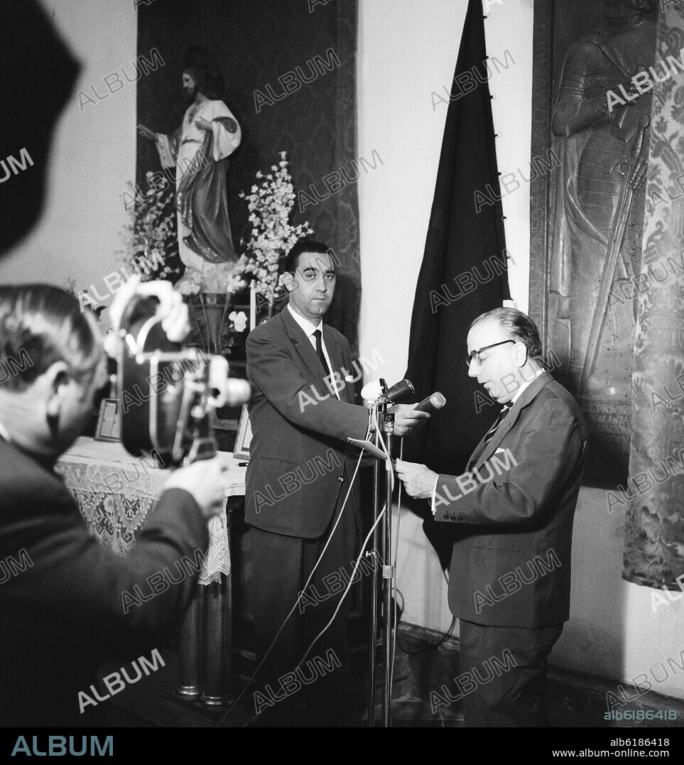 DISCURSO EL DIA DEL HOMENAJE A DON ALONSO DE ERCILLA Y ZUÑIGA - FOTOGRAFIA EN BLANCO Y NEGRO - AÑOS 60 -.