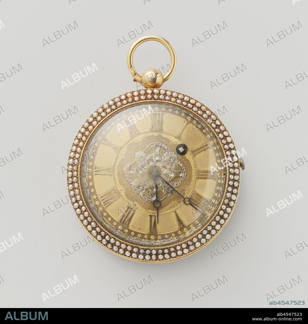 Watch with pearls Watch with gold and silver hammered dial. Front