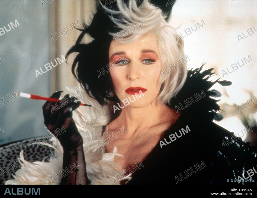 GLENN CLOSE in 101 DALMATIANS, 1996, directed by STEPHEN HEREK. Copyright WALT DISNEY PRODUCTIONS.