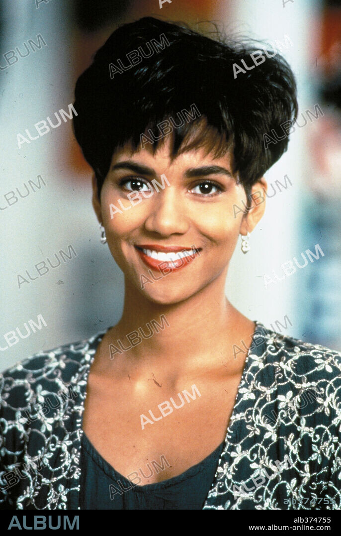 HALLE BERRY dans BOOMERANG, 1992, réalisé par REGINALD HUDLIN. Copyright PARAMOUNT PICTURES.