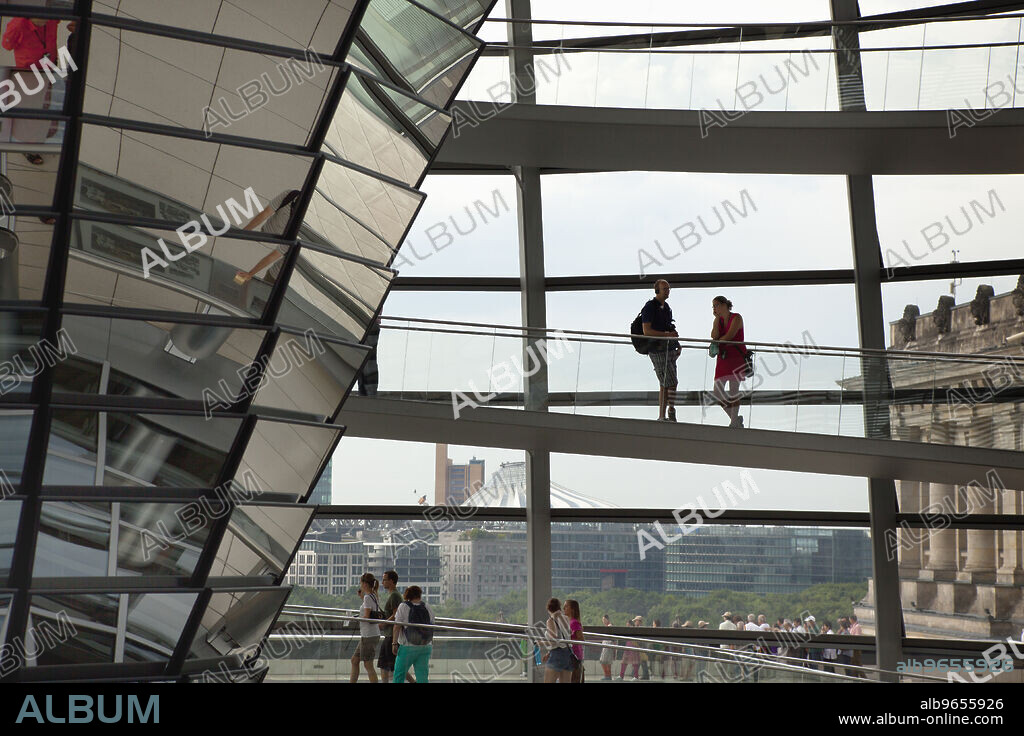 Germany, Berlin, Mitte, Reichstag building with glass dome deisgned by Norman Foster.