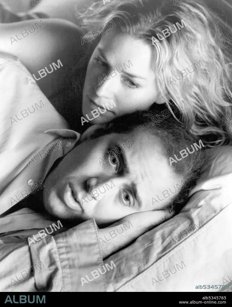 ELISABETH SHUE and NICOLAS CAGE in LEAVING LAS VEGAS, 1995, directed by  MICHAEL FIGGIS. Copyright LUMIERE PICTURES. - Album alb5345785