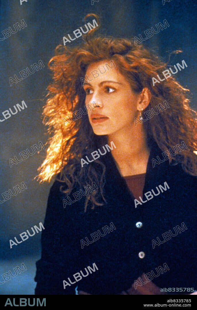 JULIA ROBERTS in FLATLINERS, 1990, directed by JOEL SCHUMACHER. Copyright COLUMBIA PICTURES.