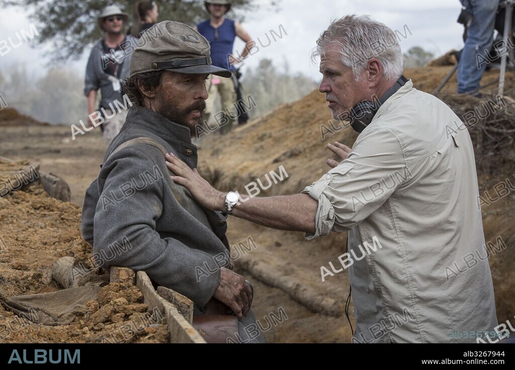 GARY ROSS and MATTHEW McCONAUGHEY in THE FREE STATE OF JONES, 2016, directed by GARY ROSS. Copyright LARGER THAN LIFE.