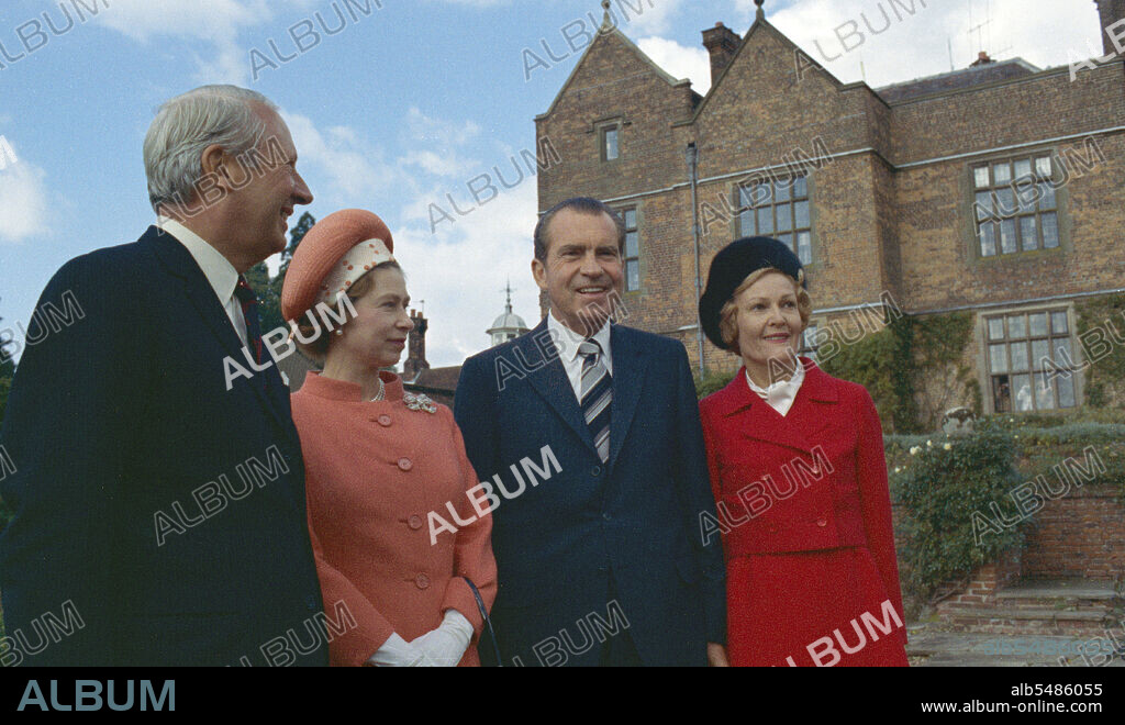 Prime Minister Edward Heath, Queen Elizabeth II, President Richard Nixon, and Pat Nixon at Chequers 1970.