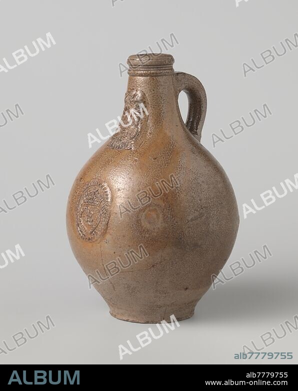 Jug ( Bartmann jug) with a crowned heart in a medallion, Jug (beard man jug) made of stoneware on a stand surface with a spherical body and narrow neck. The C-shaped ear is attached to the neck and shoulder. Profiles on the neck. On the front of the belly in relief a printed and imposed medallion with an equal-armed cross in a crowned heart. On the neck, continuous on the shoulder, a beard man. Frechen., anonymous, Frechen, c. 1600 - c. 1749, stoneware, glaze, engobe, vitrification, h 26.7 cm d 4.9 cm d 17.7 cm d 8.8 cm.