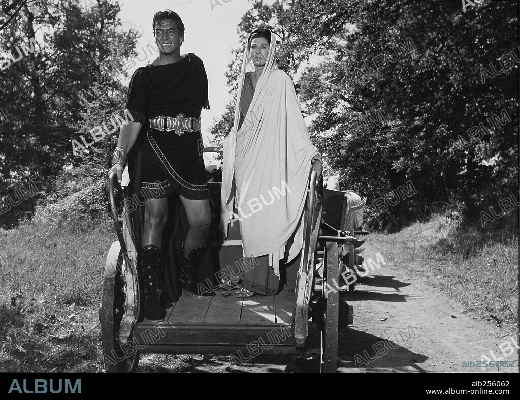 Aníbal, RITA GAM and VICTOR MATURE. RITA GAM and VICTOR MATURE in HANNIBAL, 1960 (ANNIBALE), directed by CARLO LUDOVICO BRAGAGLIA and EDGAR ULMER. Copyright FONO ROMA.