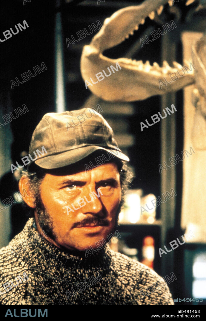 ROBERT SHAW in JAWS, 1975, directed by STEVEN SPIELBERG. Copyright Zanuck/Brown Productions/Universal Pictures.