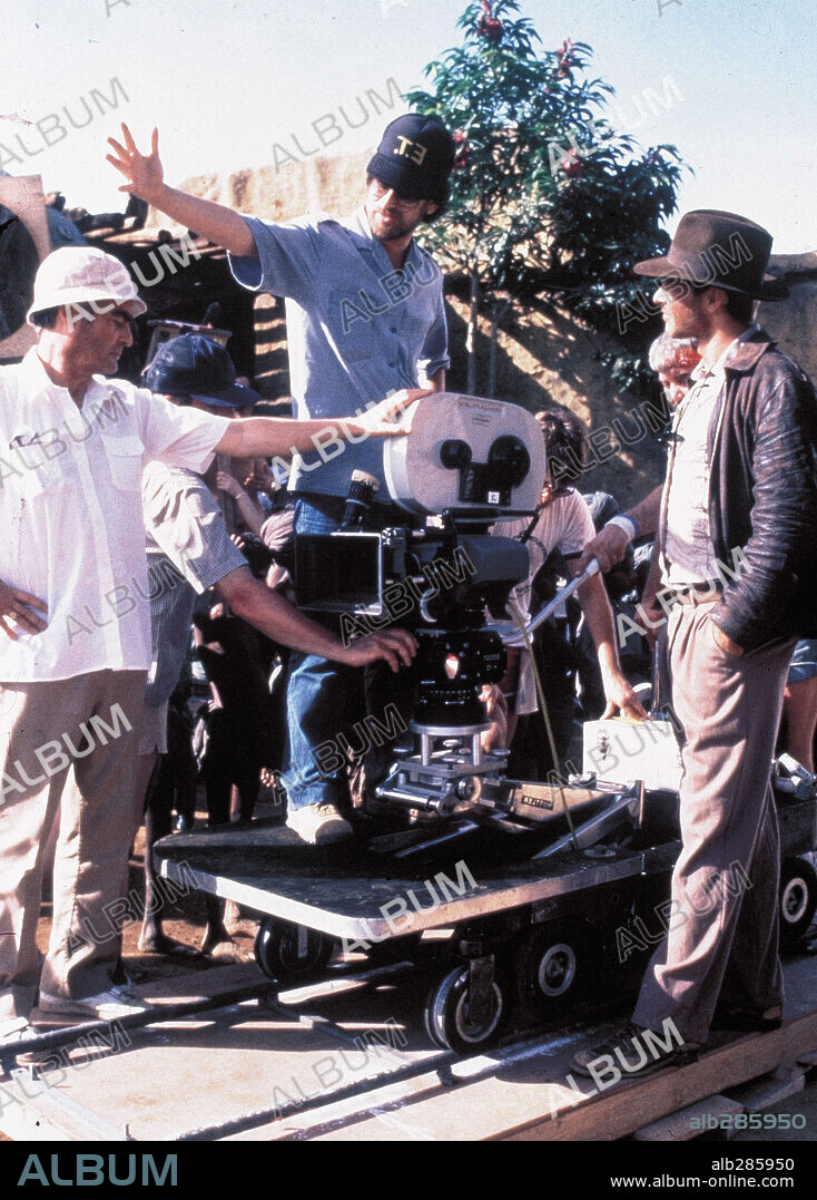 HARRISON FORD in INDIANA JONES AND THE KINGDOM OF THE CRYSTAL SKULL, 2008,  directed by STEVEN SPIELBERG. Copyright PARAMOUNT PICTURES/LUCASFILM/AMBLIN  ENTERTAINMENT/SANTO DO - Album alb37015